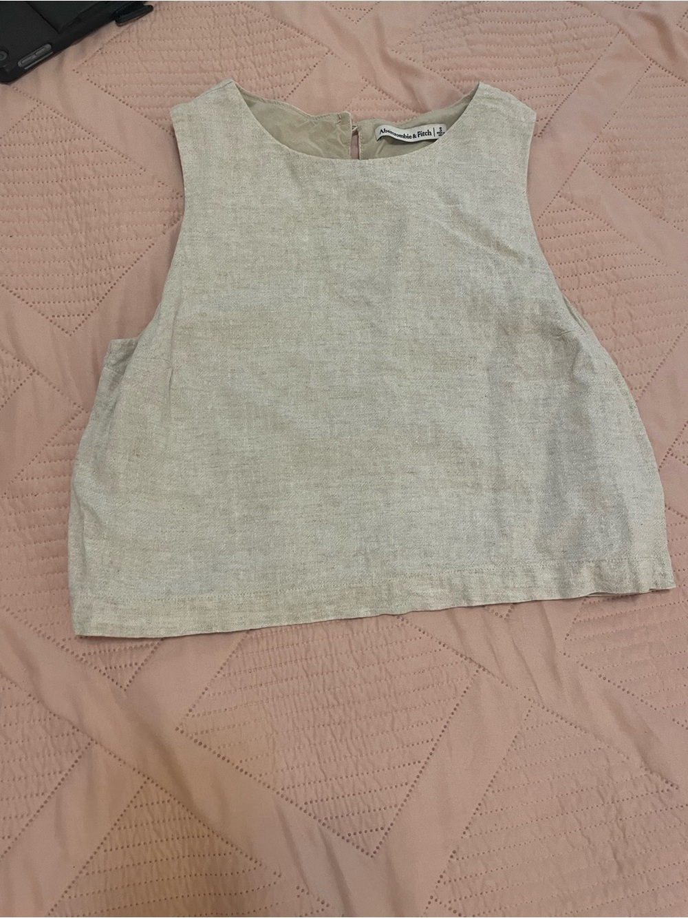Abercrombie & Fitch Neutral Linen-Blend Cropped Tank